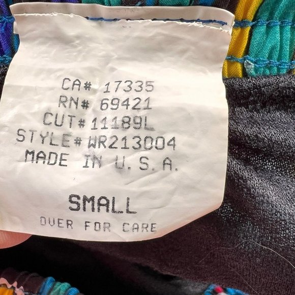 𝅺reebok 90 s Short Shorts Mens Size Small Multicolor Funky Geometric Elastic - Picture 3 of 5